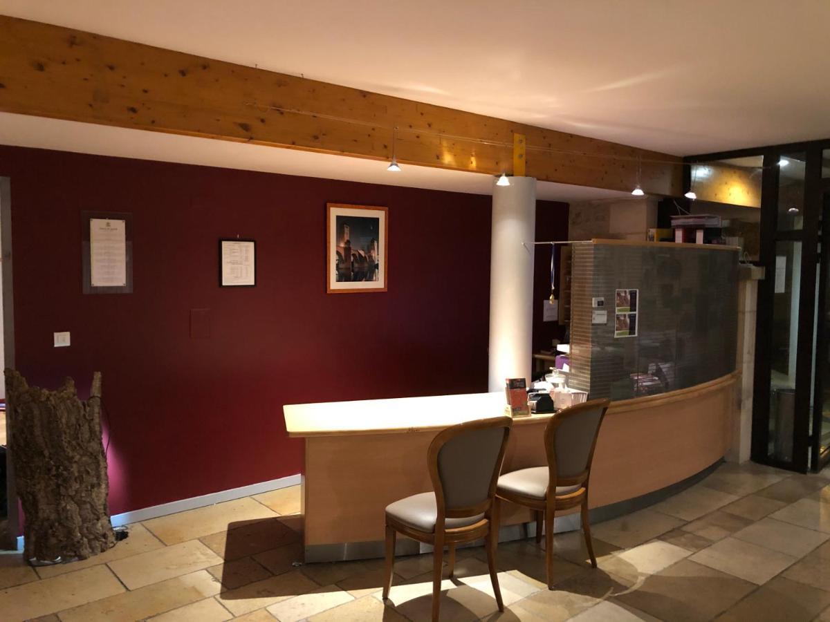 Logis Hotel La Bergerie Hotel 3 Etoiles Restaurant Savoureux Saint-Pierre-Lafeuille Kültér fotó